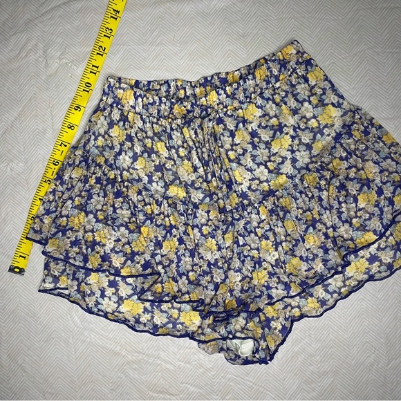𝅺Altar’d State Flowy Floral Shorts Size XS - Picture 5 of 6